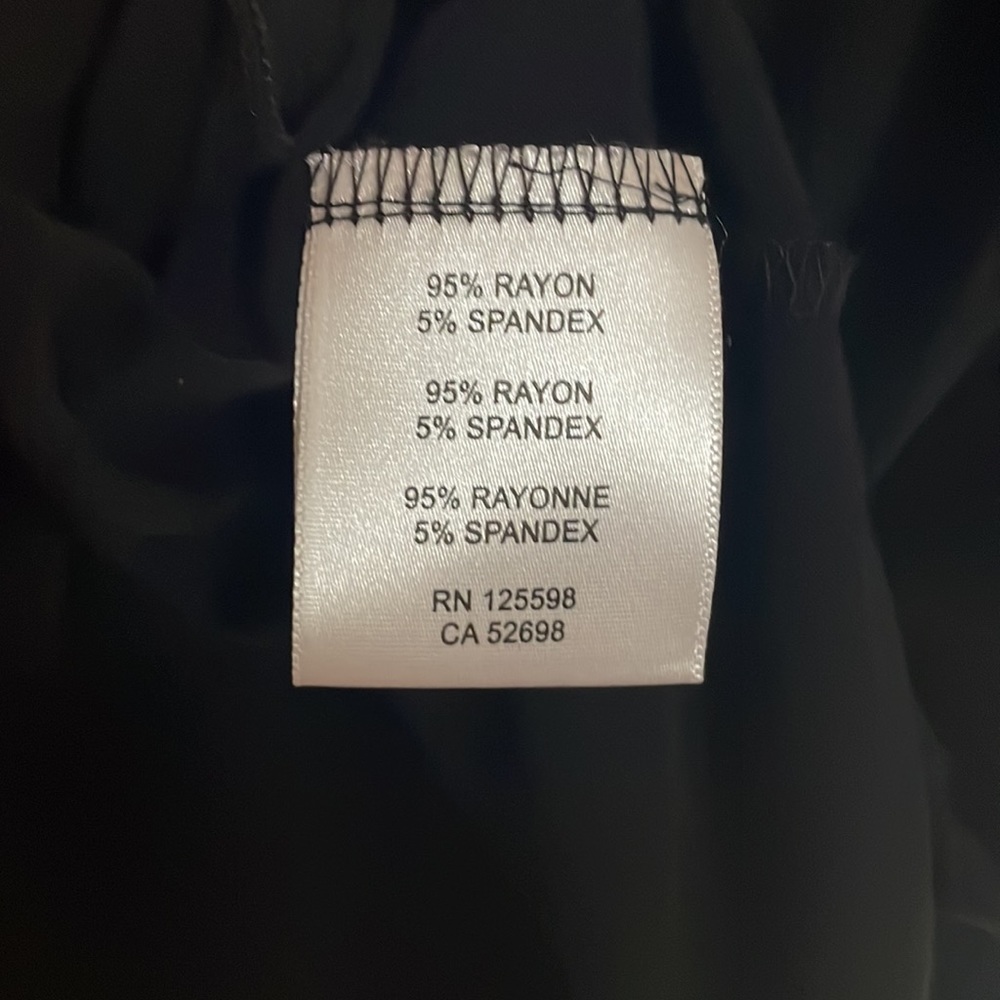 Ellen Tracy Black Knotted Top with Gold Should Buttons size XL - Picture 6 of 12